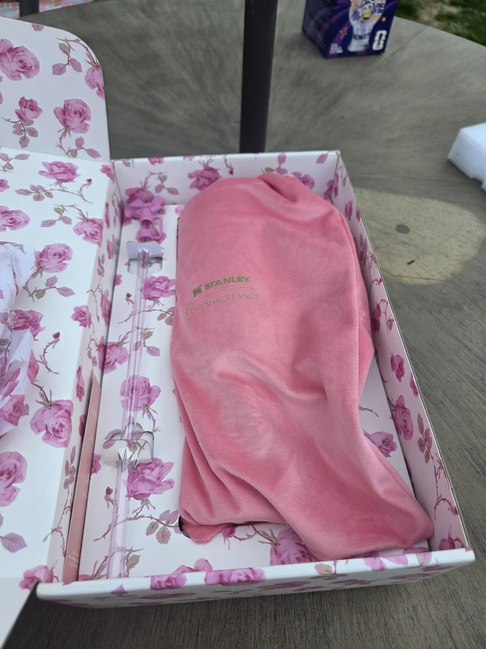 AUTHENTIC LSF+STANLEY 40OZ RIBBON ROSA - Picture 4 of 5